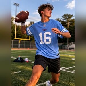 Nike - NFL  New England Patriots Vintage Tee - Mens Large # 16 - Great Condition